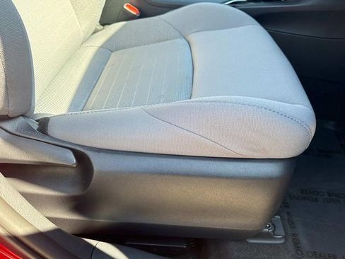 Used 2024 Toyota Corolla Cross AWD Hybrid image 17