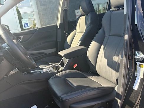 Used 2023 Subaru Forester Limited AWD/4WD image 14