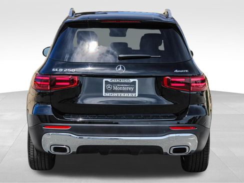 Certified 2026 Mercedes-Benz GLB 250 4MATIC image 8