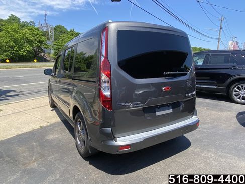 Used 2022 Ford Transit Connect Titanium FWD image 7