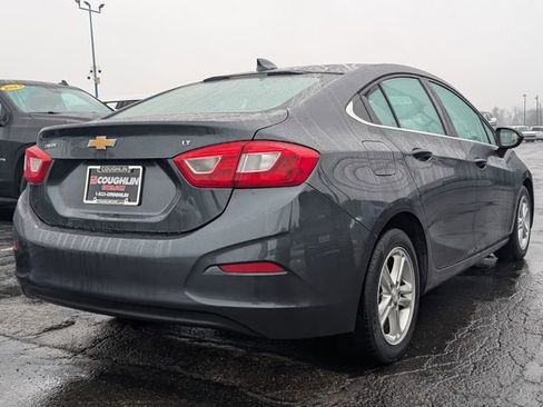 Used 2017 Chevrolet Cruze LT image 7