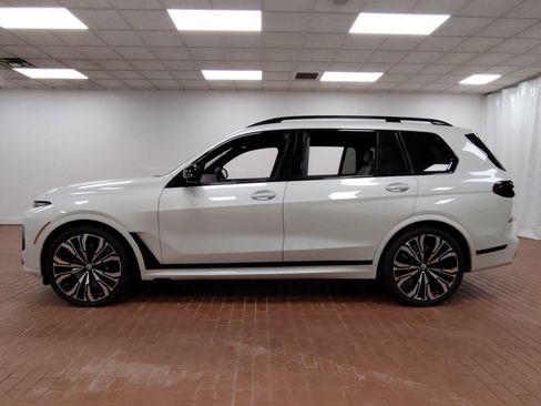 Used 2023 BMW X7 M60i w/ Executive Package image 2