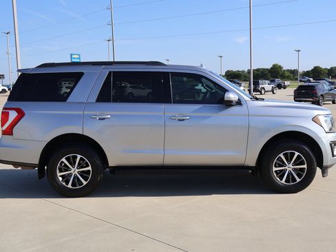 Used 2020 Ford Expedition XLT AWD/4WD image 5