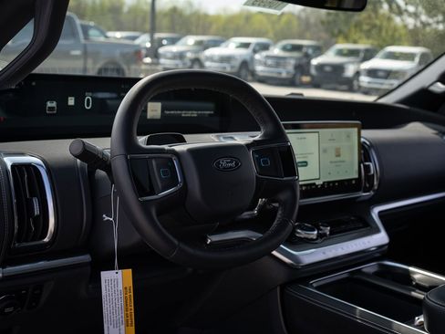 New 2026 Ford Expedition Platinum w/ Stealth Appearance Package image 23