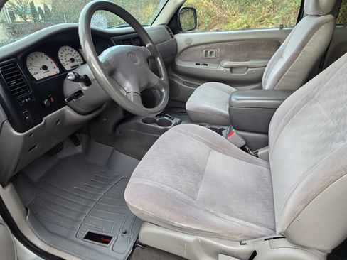 Used 2002 Toyota Tacoma PreRunner image 4