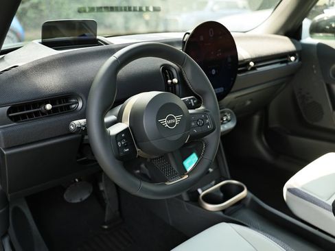 New 2026 MINI Cooper 2-Door Hardtop FWD image 18
