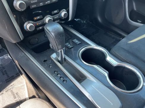 Used 2017 Nissan Pathfinder SV w/ SV Tech Package FWD image 29