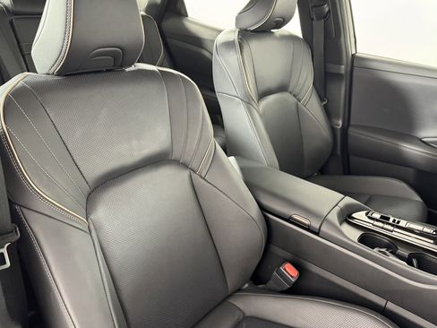 Used 2025 Toyota Crown image 9