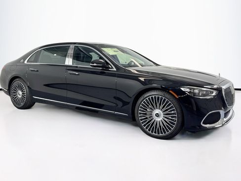 New 2026 Mercedes-Benz Maybach S 580 4MATIC image 3