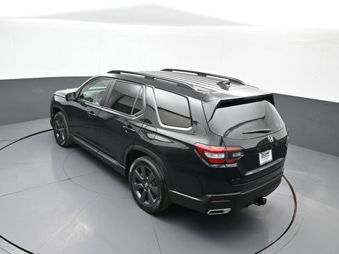 Certified 2023 Honda Pilot Sport image 39