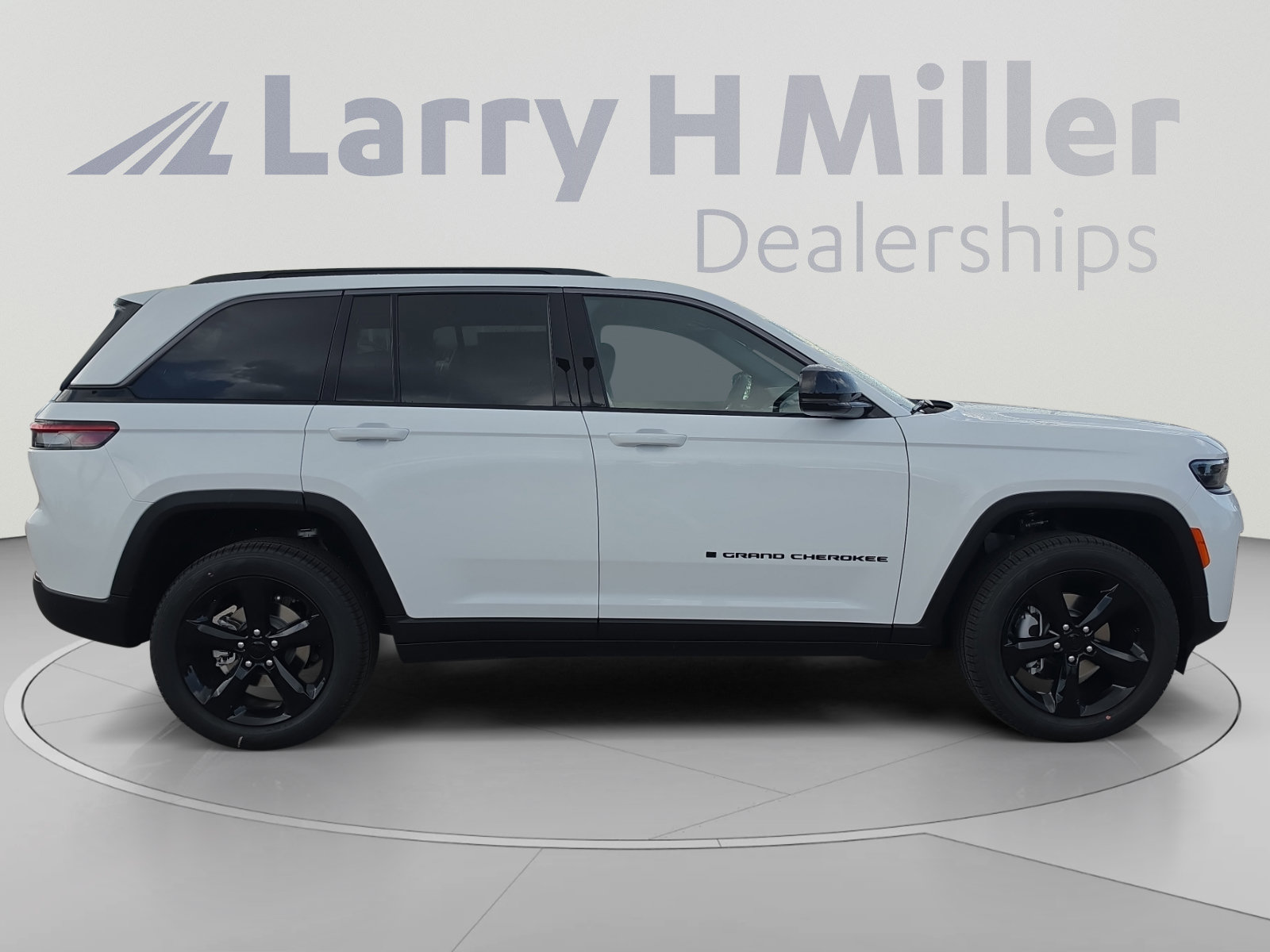 New 2026 Jeep Grand Cherokee Limited w/ Limited Altitude Package AWD/4WD image 6