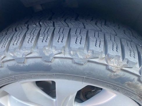 Used 2017 Buick Envision Premium AWD/4WD image 6