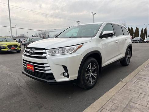 Certified 2019 Toyota Highlander Plus image 4