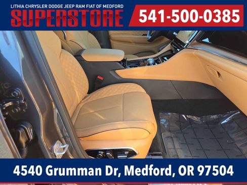 New 2026 Jeep Grand Cherokee Summit AWD/4WD image 22