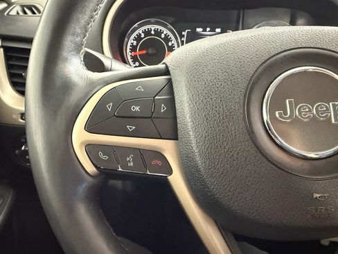 Used 2014 Jeep Cherokee Latitude w/ Cold Weather Group AWD/4WD image 38