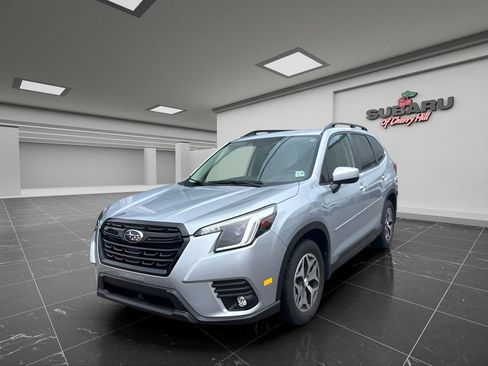 Used 2024 Subaru Forester Premium AWD/4WD image 5