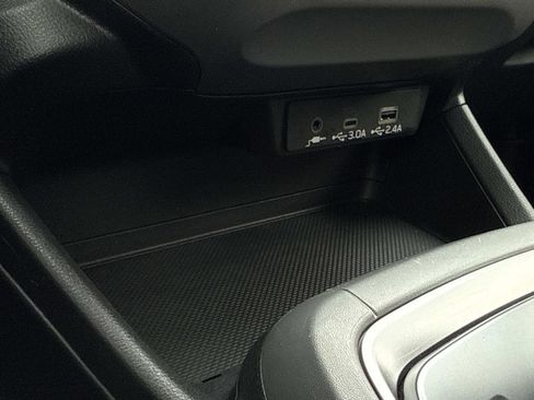 Used 2024 Subaru Crosstrek 2.0i Premium image 6