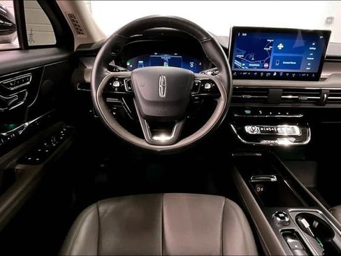 Used 2023 Lincoln Corsair Reserve w/ Jet Appearance Package AWD/4WD image 6