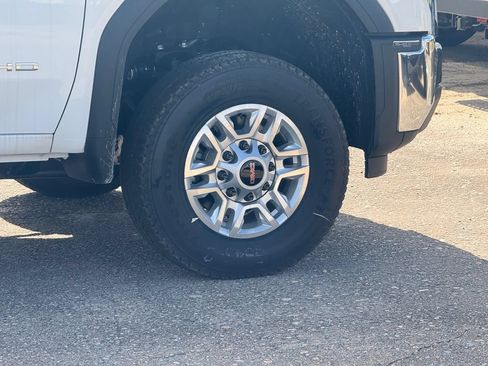New 2026 GMC Sierra 2500 Pro w/ Convenience Package RWD image 10