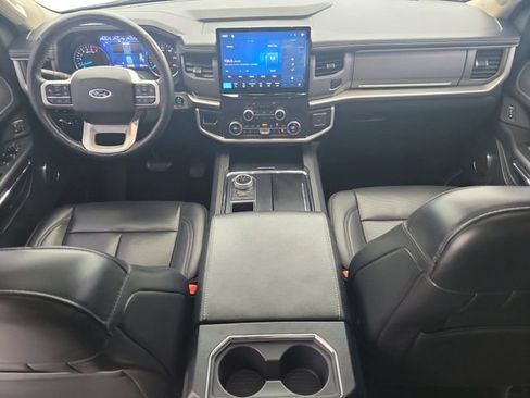 Used 2022 Ford Expedition XLT RWD image 16