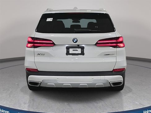 Certified 2025 BMW X5 xDrive40i w/ Parking Assistance Package image 6