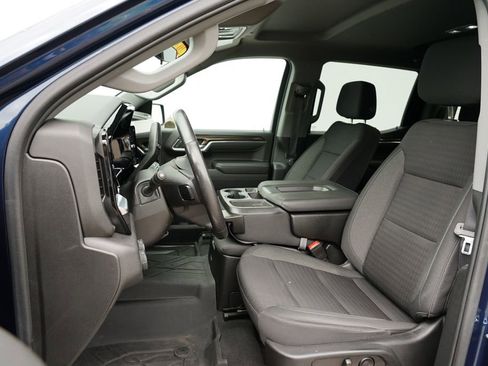 Used 2022 Chevrolet Silverado 1500 LT image 12