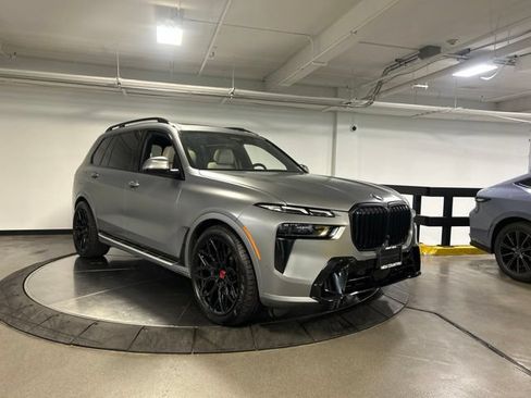 Used 2023 BMW X7 xDrive40i w/ Executive Package AWD/4WD image 11