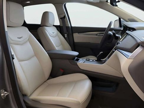 Used 2025 Cadillac XT5 Premium Luxury w/ Technology Package FWD image 16