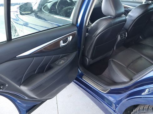 Used 2017 INFINITI Q50 Red Sport 400 image 35