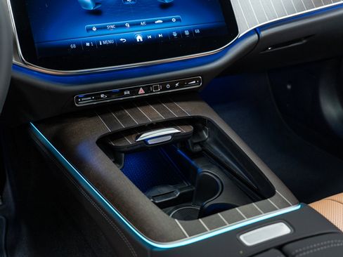 New 2026 Mercedes-Benz E 450 4MATIC Sedan image 20