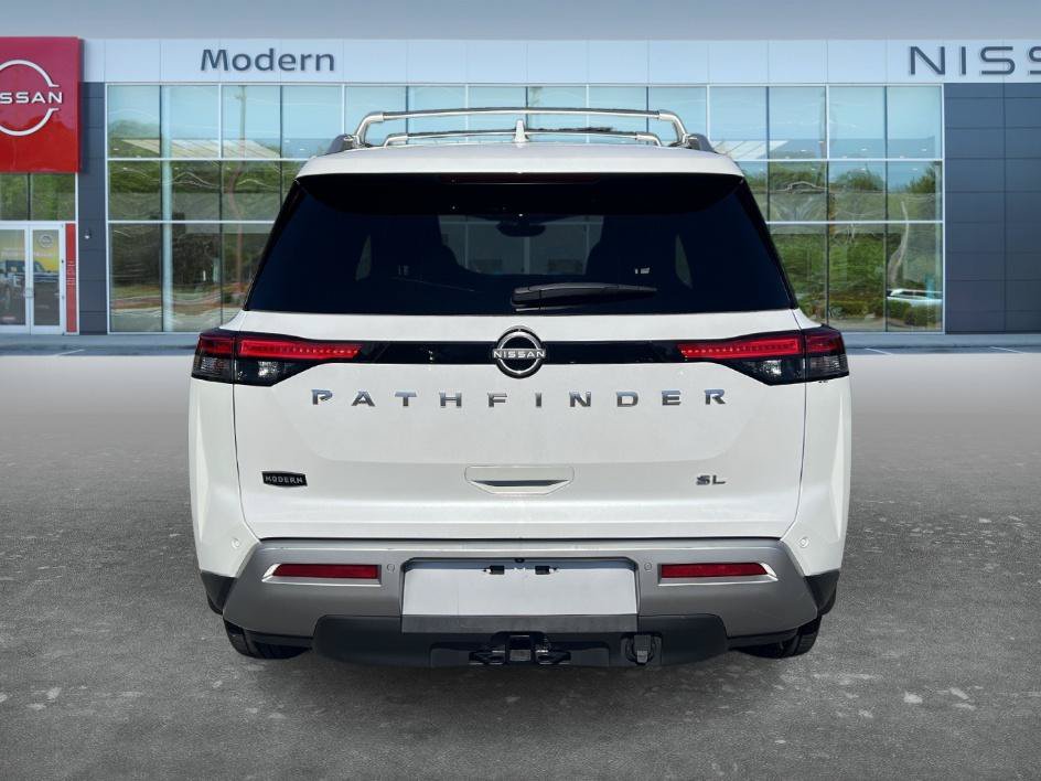 Certified 2025 Nissan Pathfinder SL w/ SL Premium Package FWD image 6