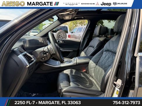 Used 2024 BMW X5 sDrive40i w/ Premium Package RWD image 9