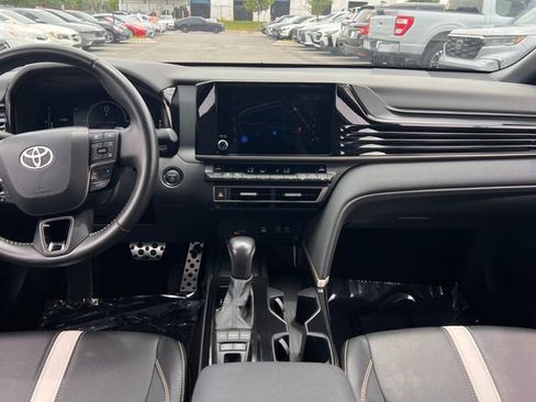 Used 2025 Toyota Camry SE w/ Convenience Package FWD image 15