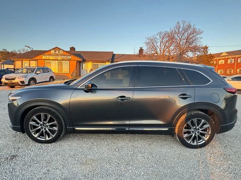 Used 2018 MAZDA CX-9 Grand Touring image 2