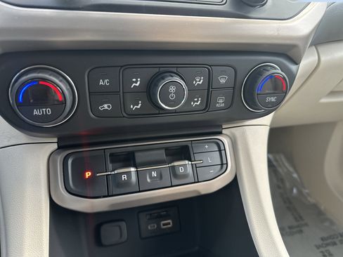 Certified 2022 GMC Acadia Denali w/ Trailering Package image 16