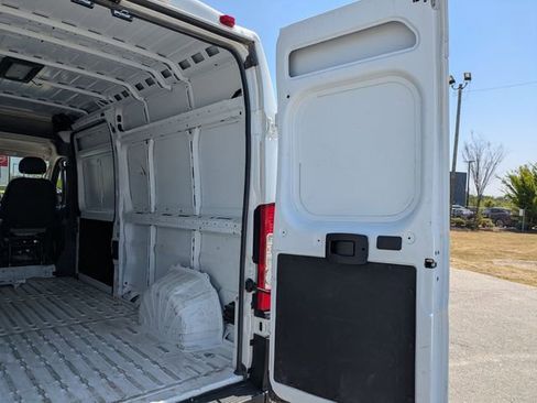 Used 2025 RAM ProMaster 2500 w/ Convenience Group FWD image 23