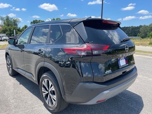Used 2023 Nissan Rogue SV AWD/4WD image 16