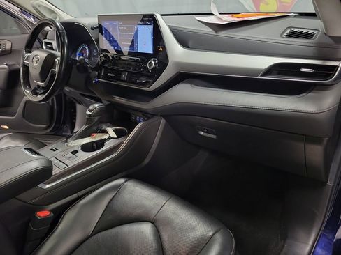 Used 2022 Toyota Highlander Platinum image 24