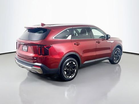 Used 2024 Kia Sorento S AWD/4WD image 6
