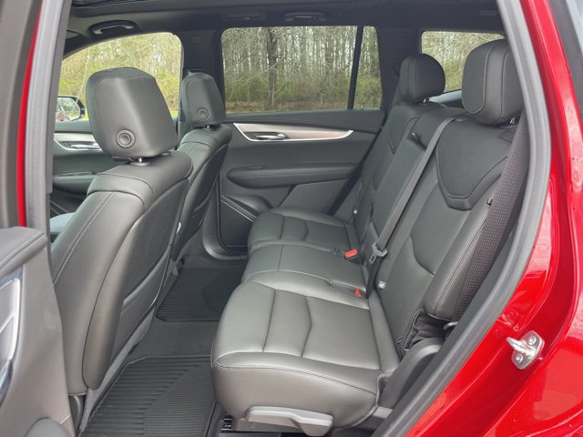New 2025 Cadillac XT6 Luxury FWD image 36