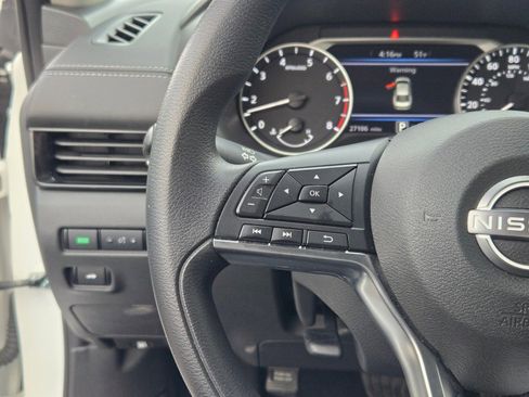 Used 2024 Nissan Sentra SV image 27