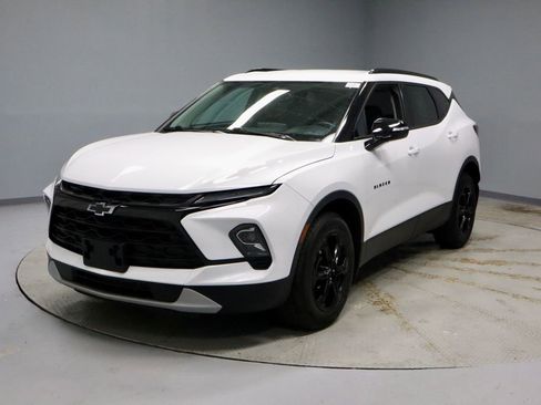 Used 2024 Chevrolet Blazer LT w/ Midnight/Sport Edition image 7