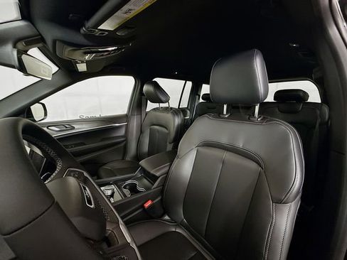 New 2025 Jeep Grand Cherokee Limited w/ Black Appearance Package AWD/4WD image 21
