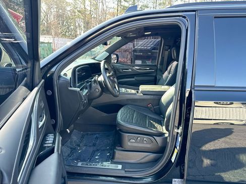 Used 2024 Cadillac Escalade V AWD/4WD image 13