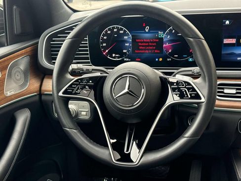 Used 2025 Mercedes-Benz GLE 350 4MATIC image 17