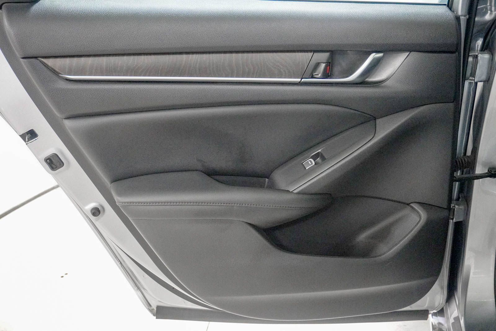 Used 2021 Honda Accord EX-L image 36