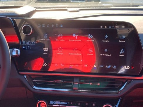 New 2025 Chevrolet Equinox EV RS w/ Convenience Package II FWD image 14