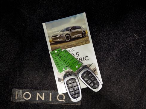 Used 2024 Hyundai Ioniq 5 Limited AWD/4WD image 23