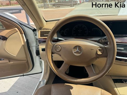 Used 2007 Mercedes-Benz S 550 image 16