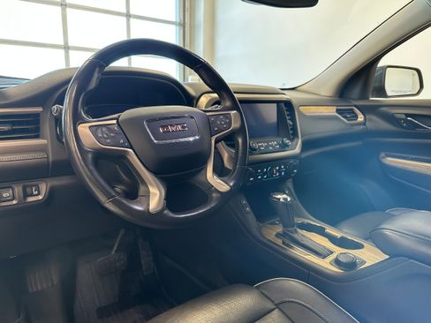 Used 2019 GMC Acadia Denali AWD/4WD image 9